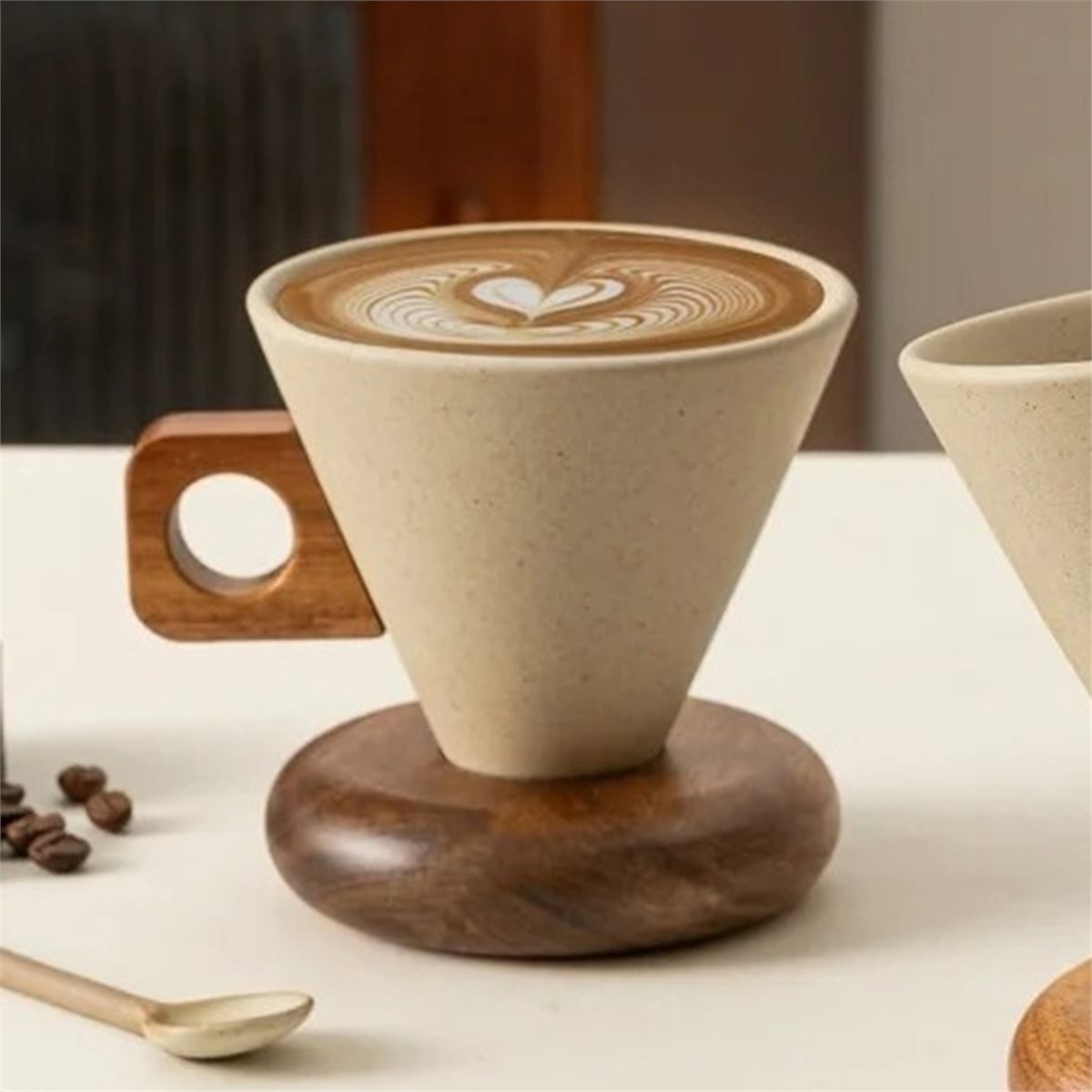 Ceramic Coffee Cup& Wood Base  - Coffee Tea & Company recension och pris