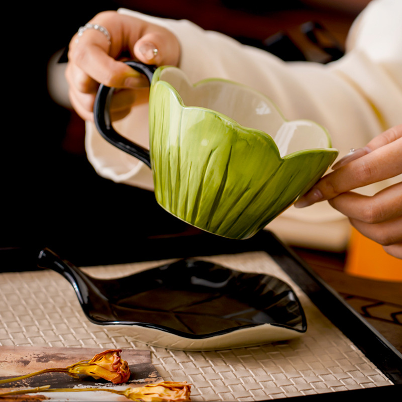 Irregular Hand-painted Coffee  - Coffee Leaves Tea recension och pris